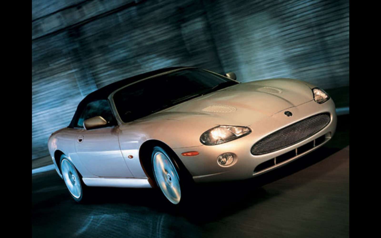 Jaguar XKR 2004 02