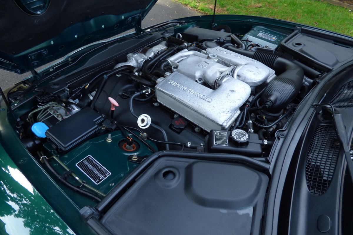 Jaguar XKR 2005 Il Motore Supercharged 4.2